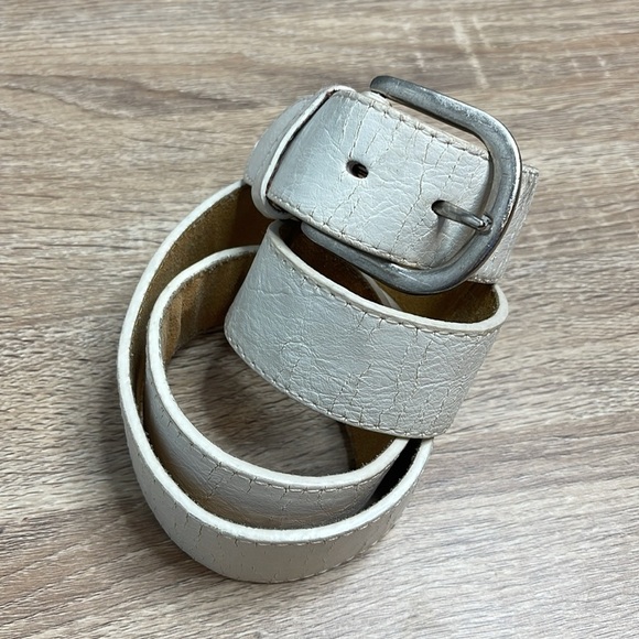 Italian Style Collection White Leather Belt Silver Toned Buckle 40 As Is - Picture 11 of 11